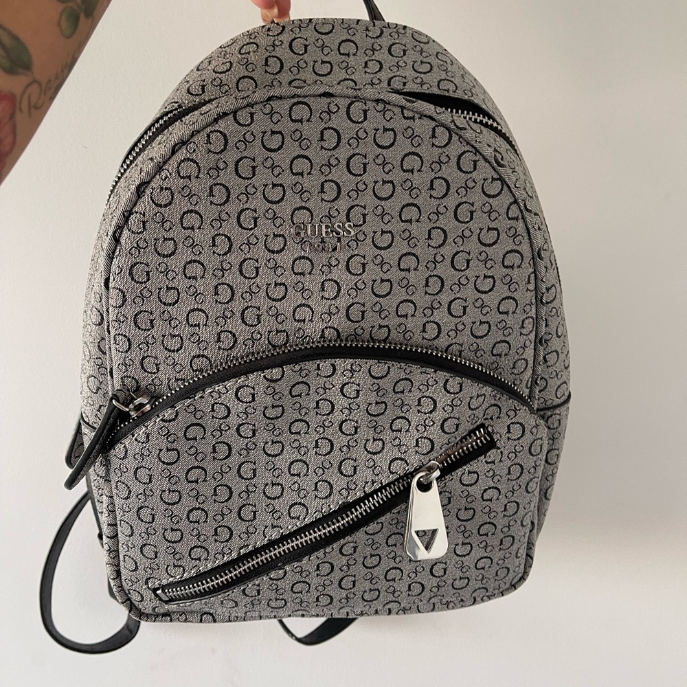 Purses - Picture 3 of 15